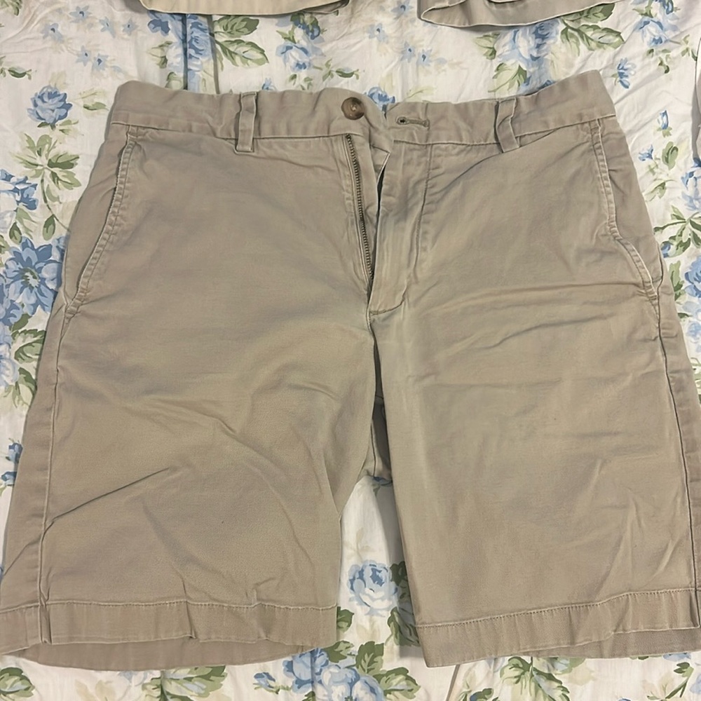 Vineyard Vines Khaki Breaker Shorts